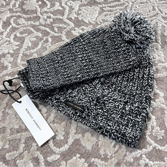 NWT Rebecca Minkoff 2PC Knit Hat/Hand Warmer Set - Picture 8 of 12
